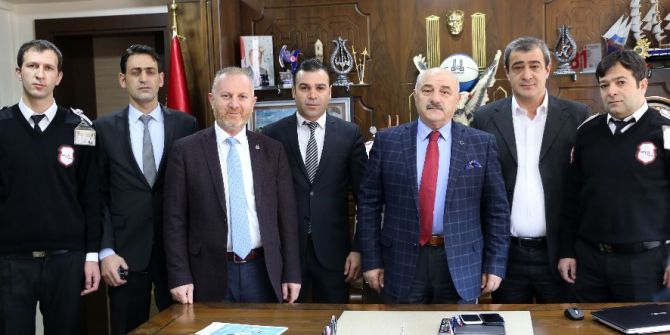 Büyükşehir’in Güvenlik Görevlilerinden Örnek Davranış