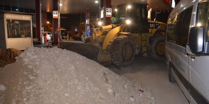 Malatya’da Eski Köy Garajı Yıkıldı