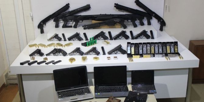 Suikast Silahları Satan Şebeke Çökertildi: 3 Gözaltı