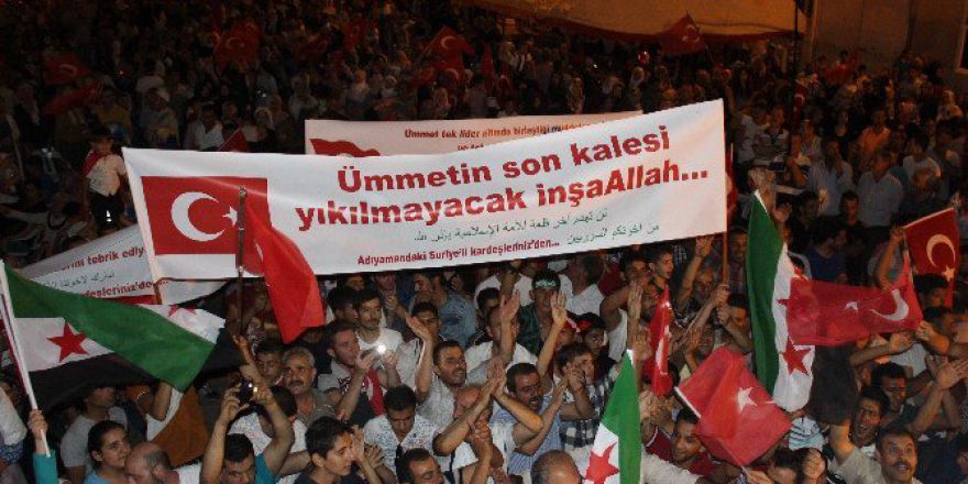 Suriyeliler ‘Sivil İradeye’ Sahip Çıktı