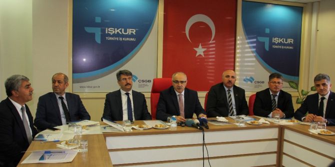 Yıldırımhan: "İşsizliğin Bir Kısmı İş Beğenmemekten Kaynaklanıyor"