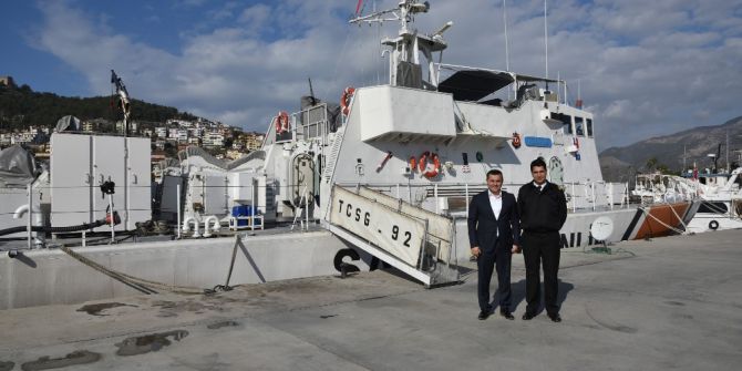 Başkan Yücel, Sahil Güvenlik Komutanı Karadeniz’i Ziyaret Etti