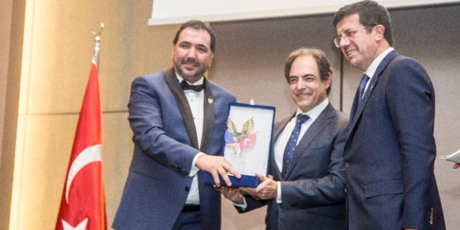 Türk-amerikan İşadamları Derneği’nden Enrique Jimenez’e Ödül