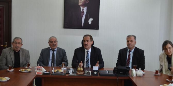 Başkan Gürsoy Üniversite Öğrencileriyle Bir Araya Geldi