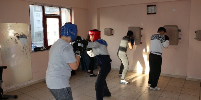 Genç Eldivenler Güleç’te Türkiye Şampiyonluğuna Hazırlanıyor