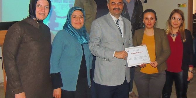 Üniversite Öğrencilerine "Görgü Ve Protokol Kuralları" Konferansı