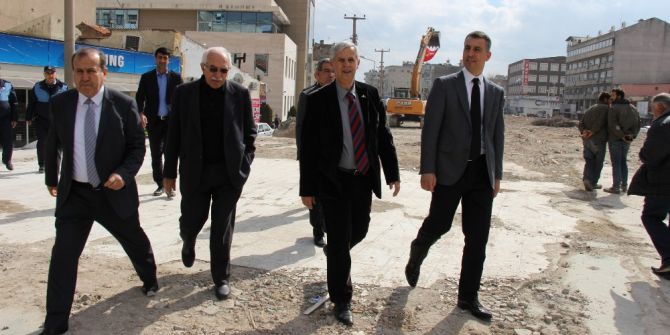 Söke’de Çayüstü Dükkanlarının Yıkımı Tamamlandı