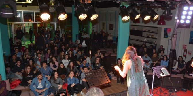 Ezgi Aktan Üniversiteli Gençleri Büyüledi