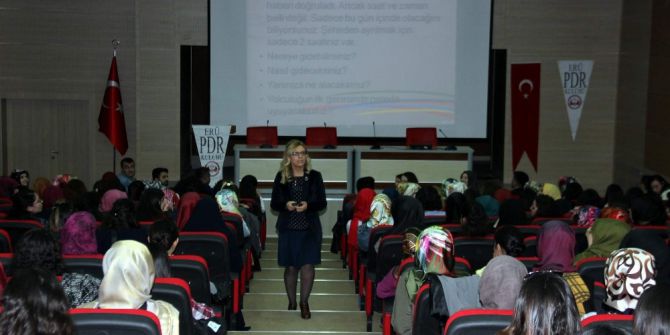 Doç. Dr. Karaırmak: “Travma Yaşamın Kontrolden Çıkması Demektir”