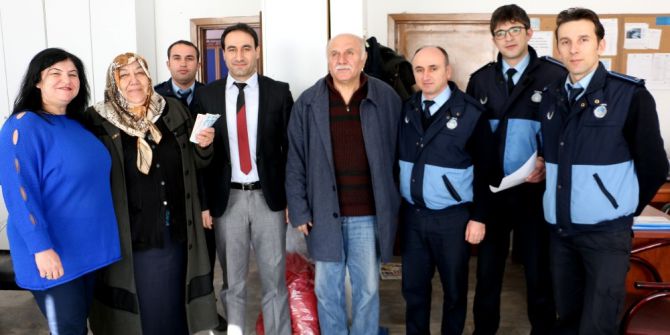 Yerde Bulduğu Para Emeklinin Maaşı Çıktı