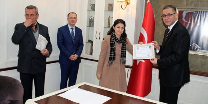 Kaymakamdan Başarılı Öğretmenlere Sertifika