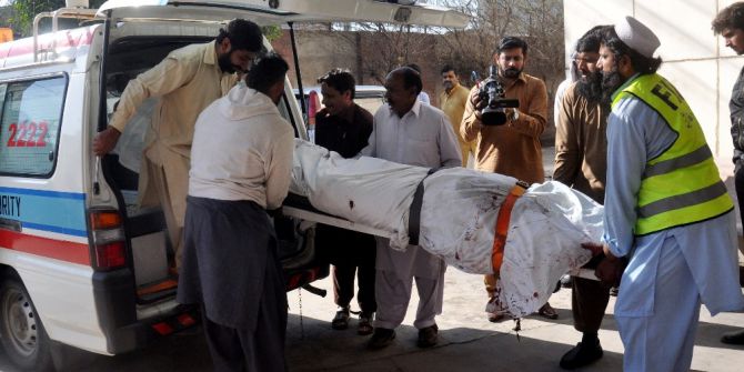 Pakistan’da Uçak Düştü: 2 Ölü