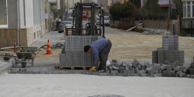 Yol Düzenleme Çalışmaları Devam Ediyor