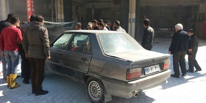 Seyir Halindeki Otomobil Alev Aldı