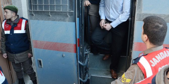 Kavgayı Anlatırken Arkadaşını Öldürdü; 9 Yıl 2 Ay Hapis Cezası Aldı