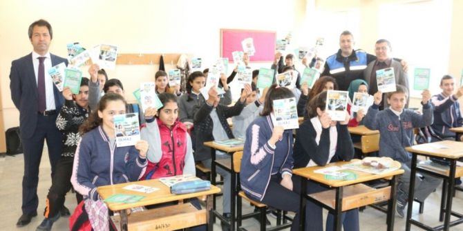 Gölbaşında 8.sınıf Öğrencilerine Polis Mesleği Tanıtılıyor