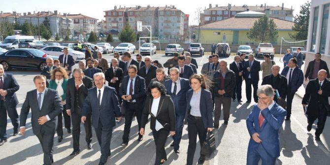 Vali Civelek Muhtarlarla Bir Araya Geldi