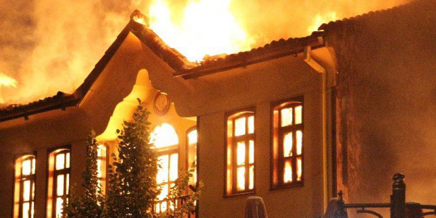 Tarihi Odunpazarı Evleri’nde Yangın Paniği