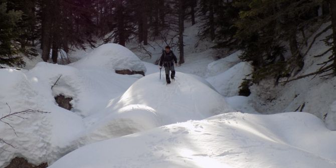 Uludağ’ın Dereleri Eskimo Evlerine Döndü