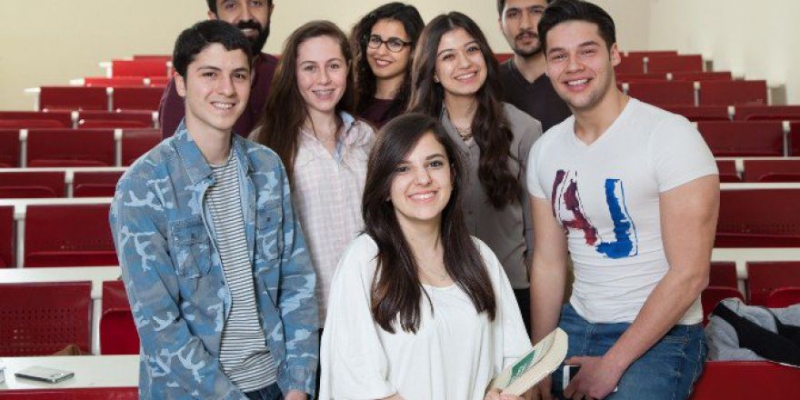 Öğrencilerden İkçü’ye “Geçer” Not