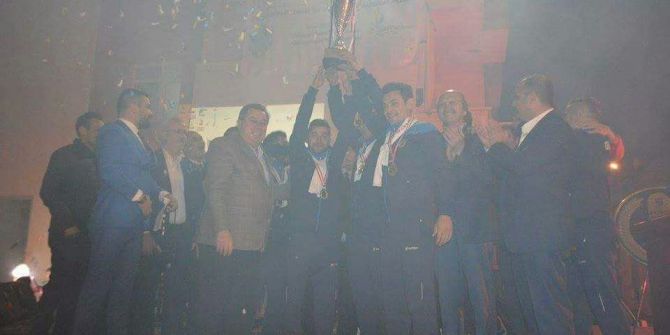 Namağlup Şampiyona Görkemli Kutlama