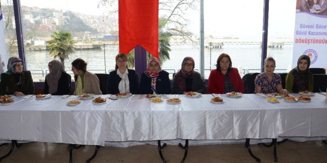 Memur Sen’den “Öncü Sendika Öncü Kadın” Konulu Toplantı