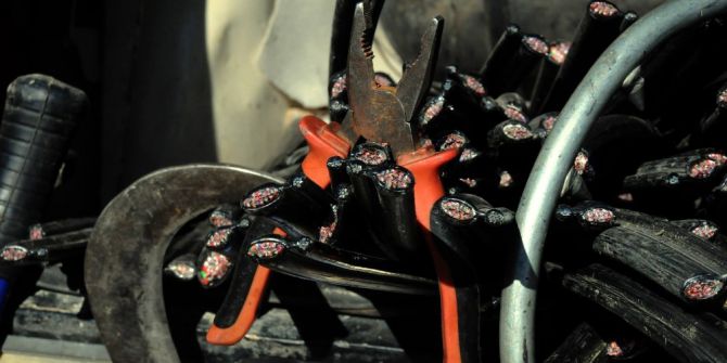 Kablo Hırsızları Jandarmadan Kaçamadı