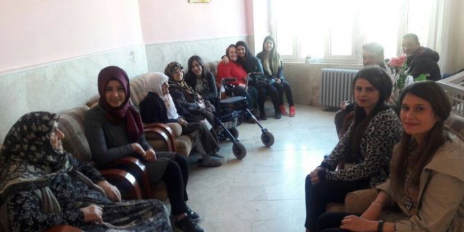 Akşehir Kyk’dan, Huzurevine Ziyaret