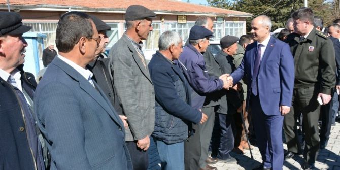 Niğde Valisi Ertan Peynircioğlu, Belde Ziyaretlerini Sürdürüyor