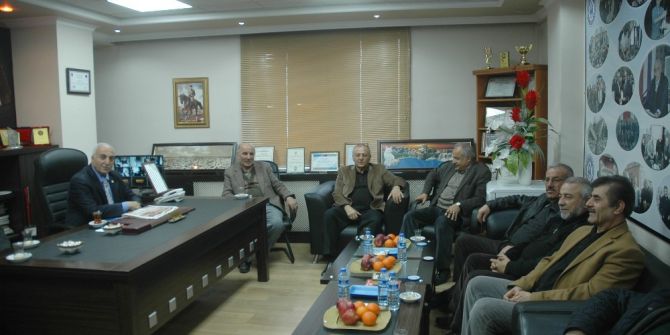 Eski Vekilden Başkan Karael’e Ziyaret