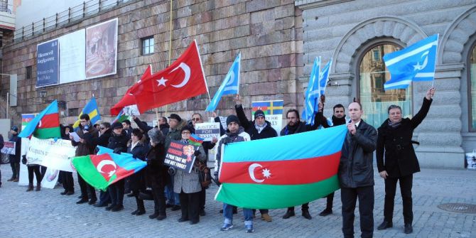 Hocalı Katliamı 25. Yılında İsveç Parlamentosu Önünde Anıldı
