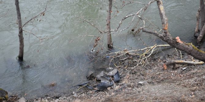 Ekipler Derede Kaybolan Uğur İçin Seferber Oldu