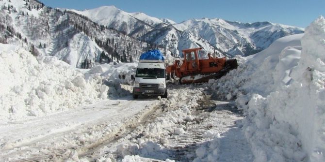 Artvin’in Macahel Bölgesinde Ağır Kış Şartları Hüküm Sürüyor