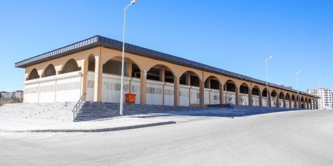 Merakla Beklenen Ticaret Merkezi Tamamlandı