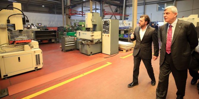 Başkan Karaosmanoğlu, Fabrika Yöneticileri Ve Çalışanlarını Ziyaret Etti