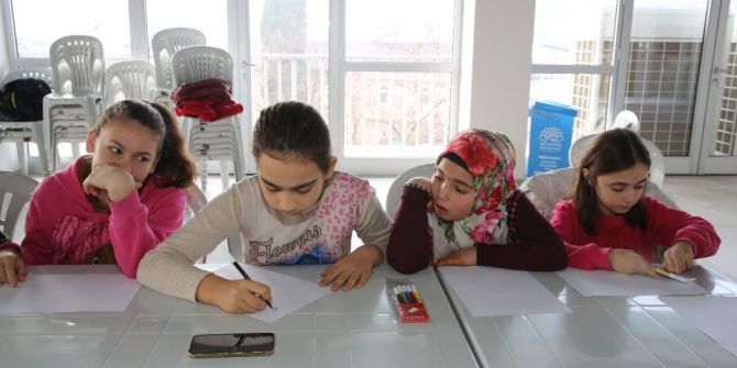 Bozbey Çocuklarla Sanat Atölyesinde Buluştu