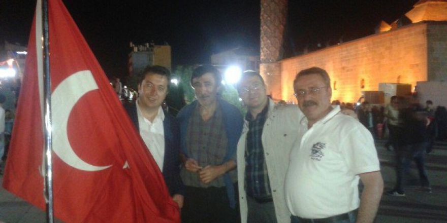 Bilim Ve Medya Mensupları Demokrasi Nöbetindeydi