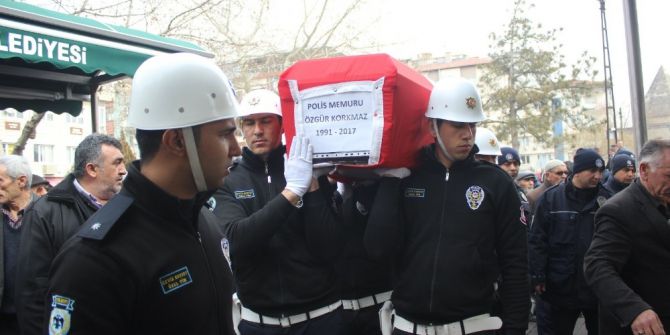 Trafik Kazasında Ölen Polis Memuru Toprağa Verildi