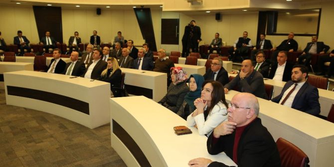 Başkan Çolakbayrakdar, 2017 Projelerini Meclis Üyelerine Anlatta