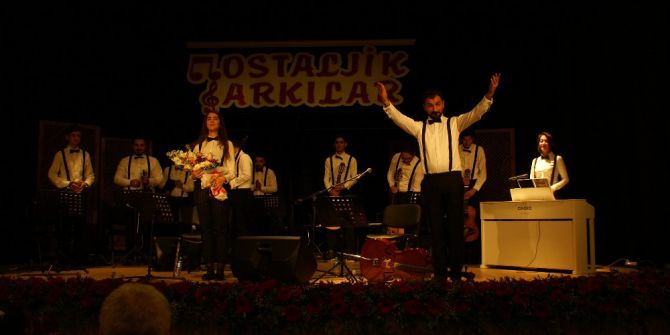 Mabesem Bünyesindeki Grup Retro, İlk Konserini Verdi