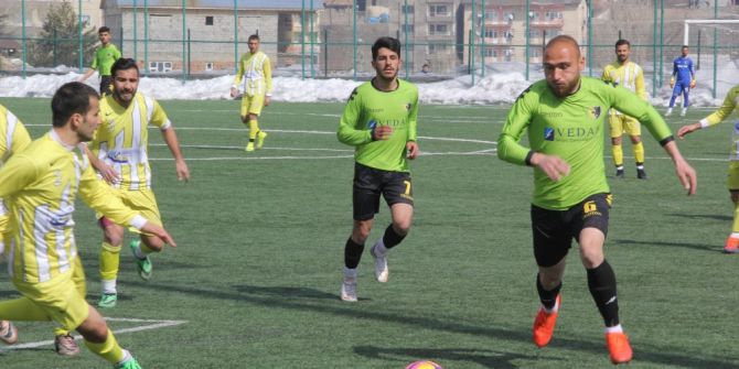 Hakkarispor, Muşspor’u 4-0 Yendi