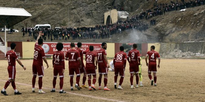 Gümüşhanespor Taraftarları Dağları Tribün Yaptı