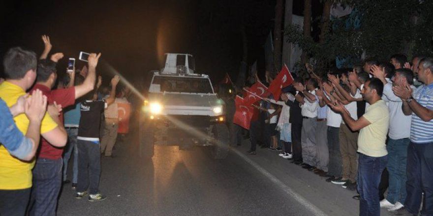 Göreve Giden Askere Sevgi Gösterisi