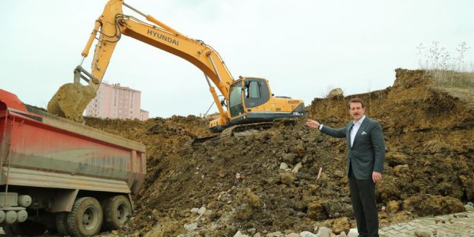 İlkadım Belediyesi Yeni Hizmet Binasının Temeline İlk Kazma Vuruldu