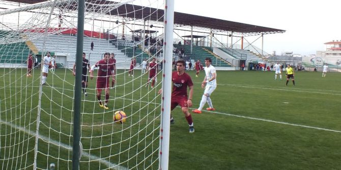 Serik Belediyespor İle Akşehirspor Yenişemedi