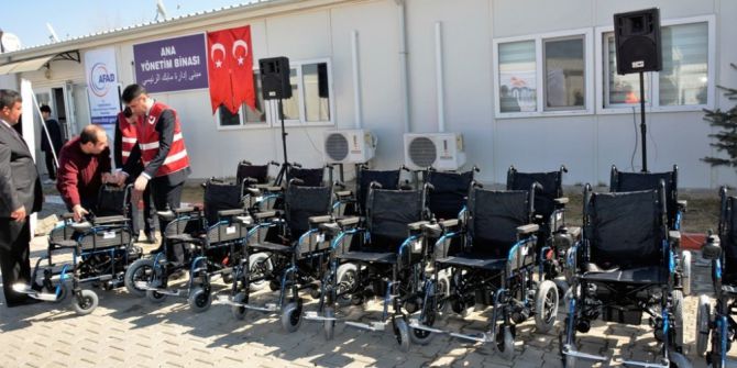 Suriyeli Engelli Vatandaşlara Akülü Tekerlekli Sandalye Hediye Edildi