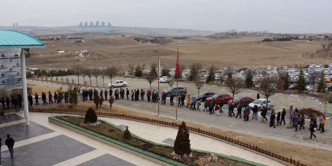Nesibe Aydın Okullarının Bursluluk Sınavına Öğrenci Akını