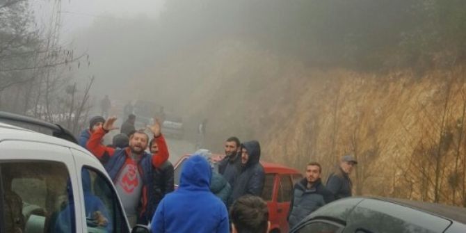 Çöp Tesisini Yol Keserek Protesto Ettiler