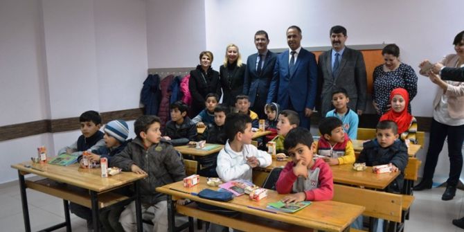 Biga’da Suriyeli Çocuklar İçin Sınıf Açıldı