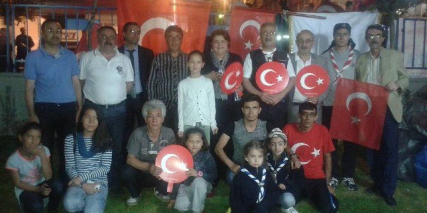 Erzurum İzcileri Demokrasi Nöbetinde